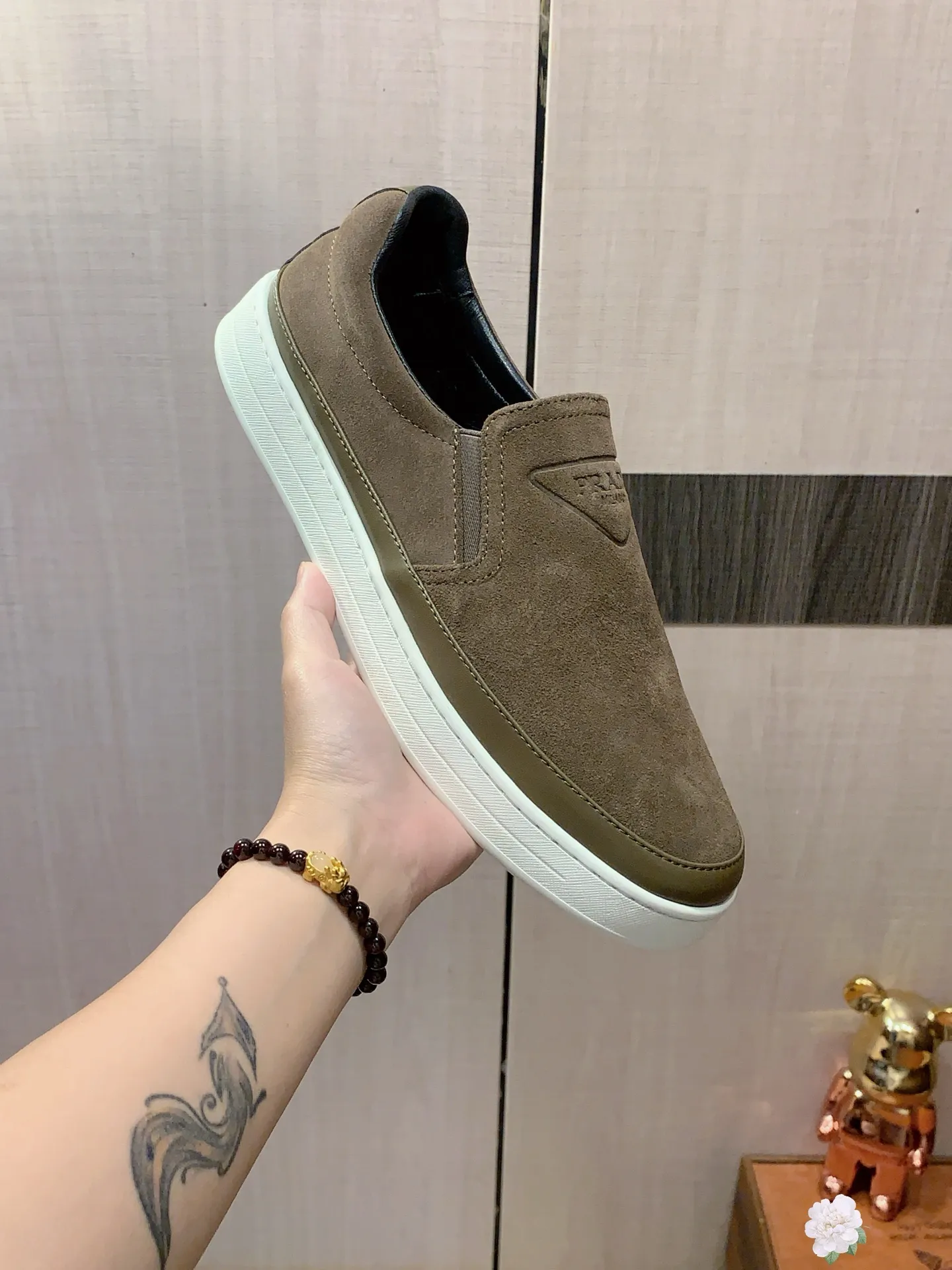 Men's Men's Shoes💰442💰💰🎩🎩[Lightning][Lightning] "PRADA*" The latest and most popular casual shoes, top brand [seduce] luxury ~ purchasing agency, top quality ~. [Strong] The upper is made of imported breathable cowhide with material ➕ breathable sheepskin feet (•) and fine workmanship. The original stylish and stylish soft rubber wear-resistant and non-slip outsole is light and comfortable on the feet. The real thing looks better when photographed. b66: code: 38-44, 4️⃣ colors selected